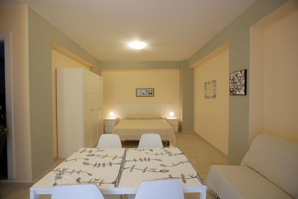 Topazio Apartment Letojanni
